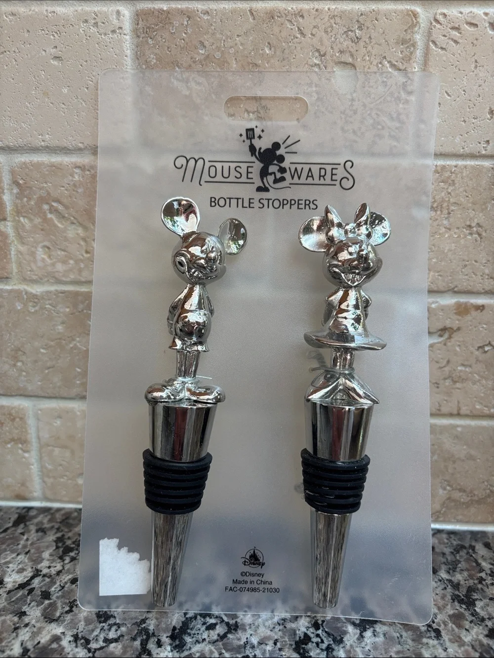 Disney Parks Mouse Wares Mickey & Minnie Silver Wine Bottle Stoppers New 5.25